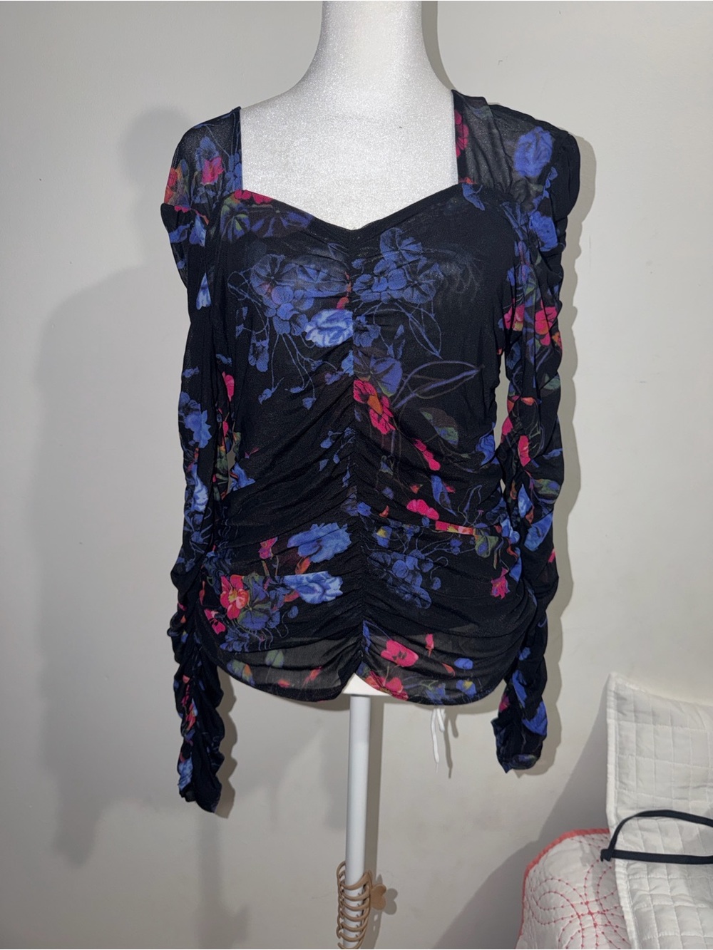 INC International Concepts Black Floral Ruched Long-Sleeve Blouse